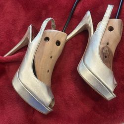 Michael Kors- Gold Sling Back Pump