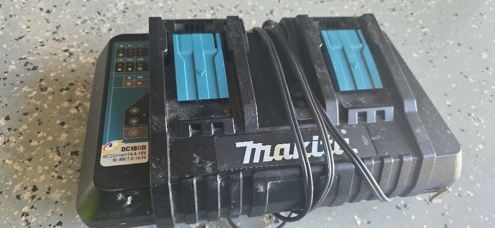 Makita
18V Lithium-Ion Dual Port Rapid Optimum Charger