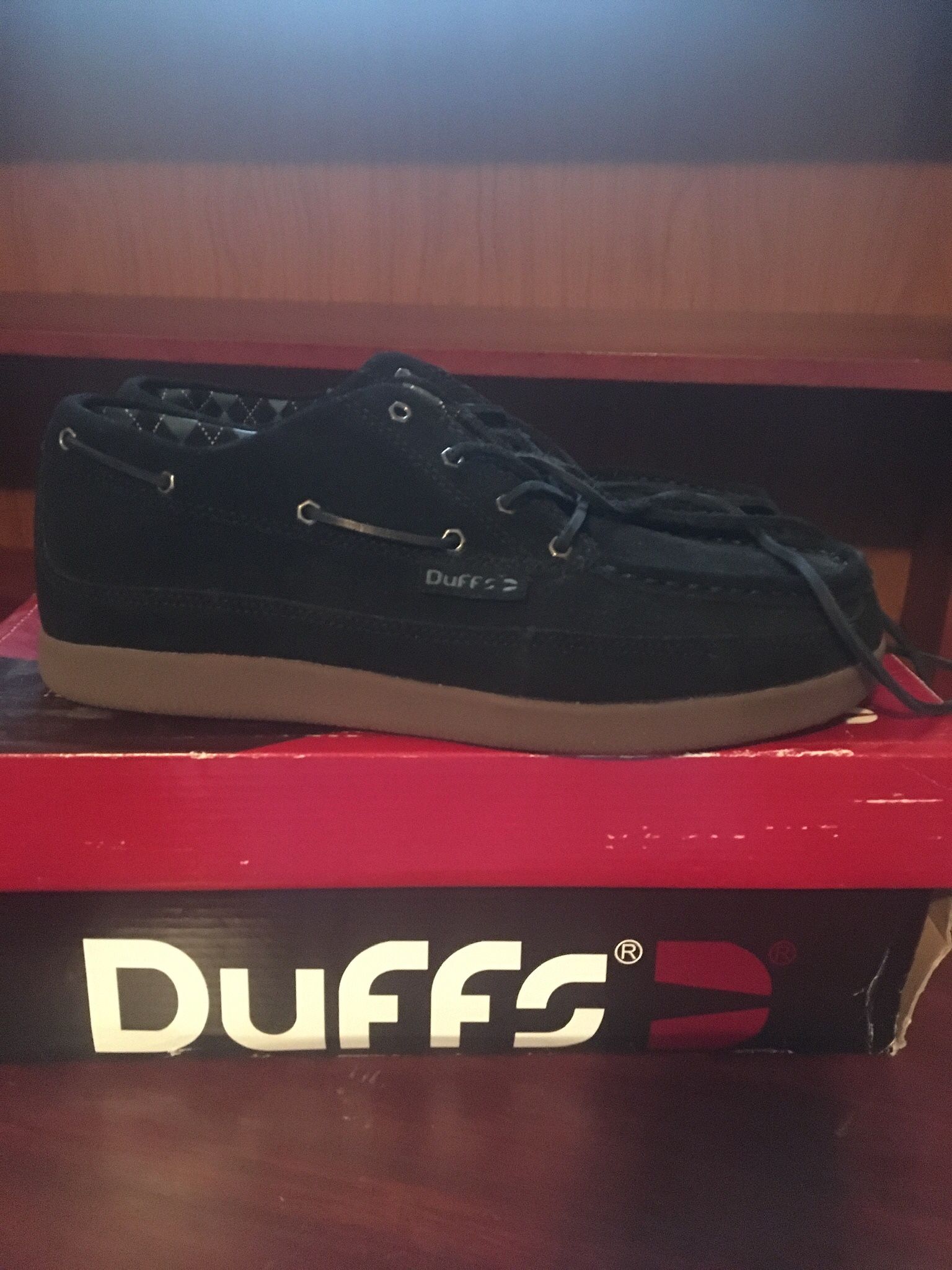 Daffy Shoe Size 9.5 Men