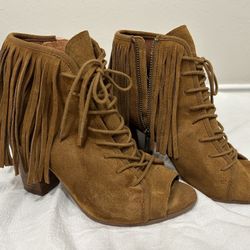 Steve Madden Newporte Fringe Western Ankle Bootie, Chestnut Suede Size 7
