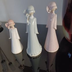 Figurines Women 3 Total 15.00 For All 3