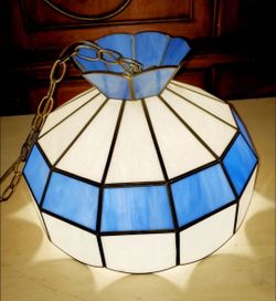 Tiffany-style Hanging Pendant Light 16” Wide Tested and Works great