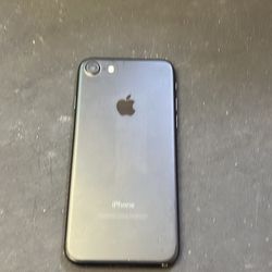 UNLCOKED iPhone 7 (128GB) with One Month Warranty!!