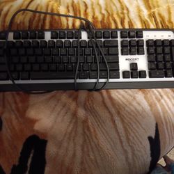 Roccat Gaming Keyboard 