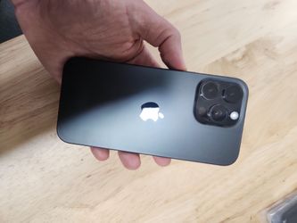 Iphone 16 pro max 256gb    TMOBILE and metro pcs