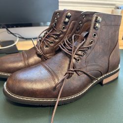 Men’s Boots Size 9 
