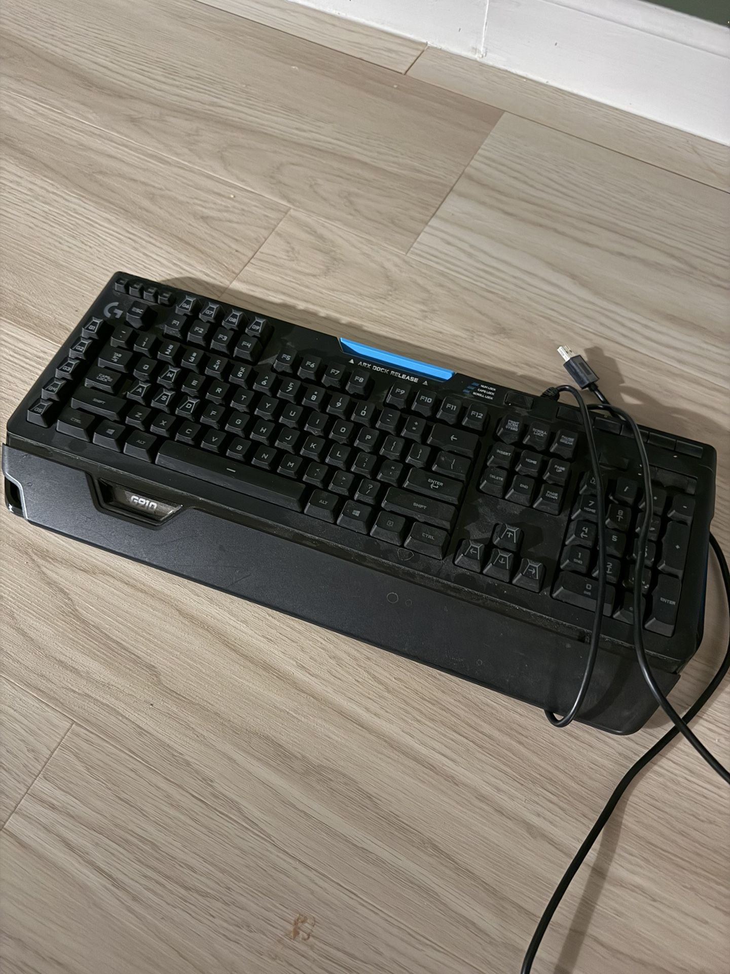 Logitech G910