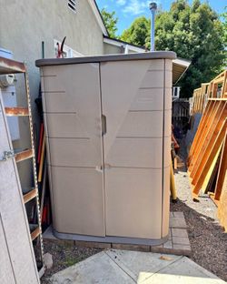 Rubbermaid Shed