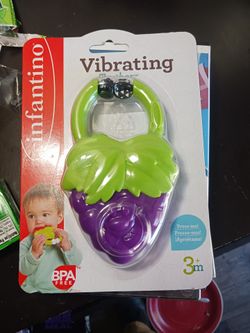 Infantino vibrating teether grape design New