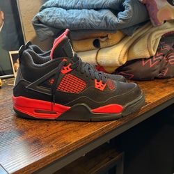 Jordan 4s 6.5y