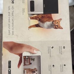 Pet Treat Dispenser And Stroller 