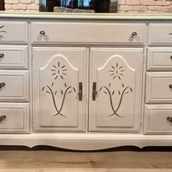 CHARMING HAND-PAINTED VINTAGE DRESSER