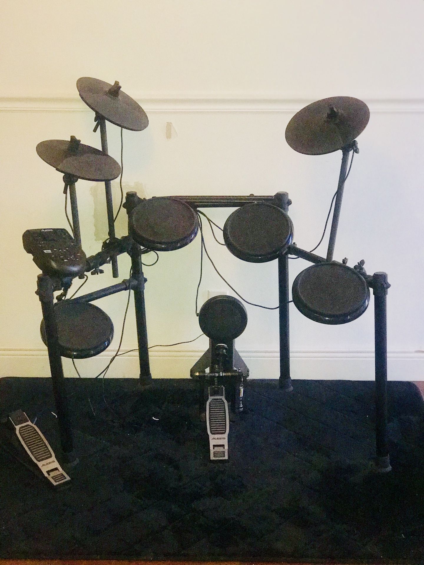 Electronic Drum Set