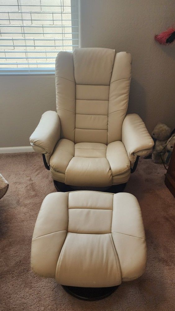 Recliner with Ottoman