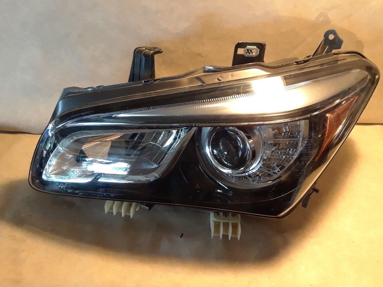 2015 - 2017 INFINITI QX56 LH HEADLIGHT