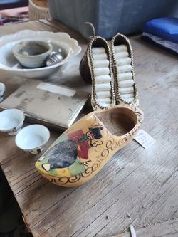 Lot 3 Of Vintage Knickknacks