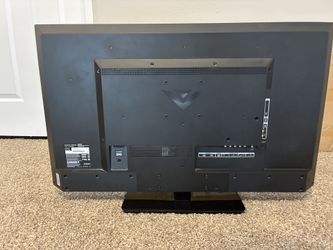 VIZIO FLAT SCREEN