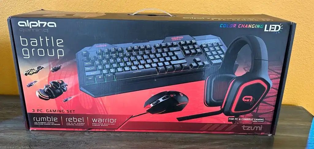 New 3 piece gaming set - keyboard, headphones, mouse