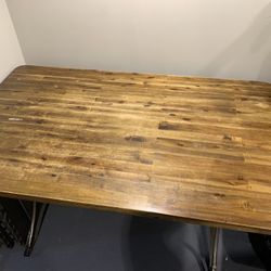 Kasala table with Metal Chairs