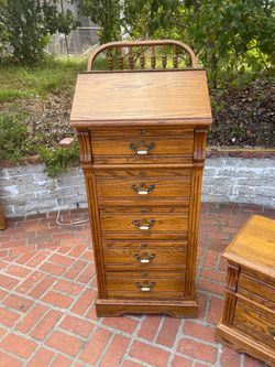 Solid oak vanity dresser