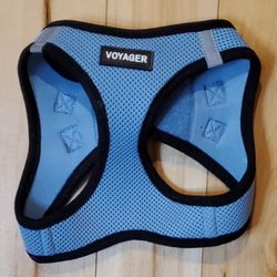 Voyager Blue Dog Harness (M)