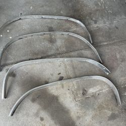 Original Chevrolet 1972 Monte Carlo Wheel Molding Trims Chrome