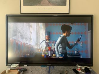 85 inch tv ( TOUCHSCREEN )