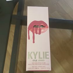Kylie Jenner Velvet Lip Kit