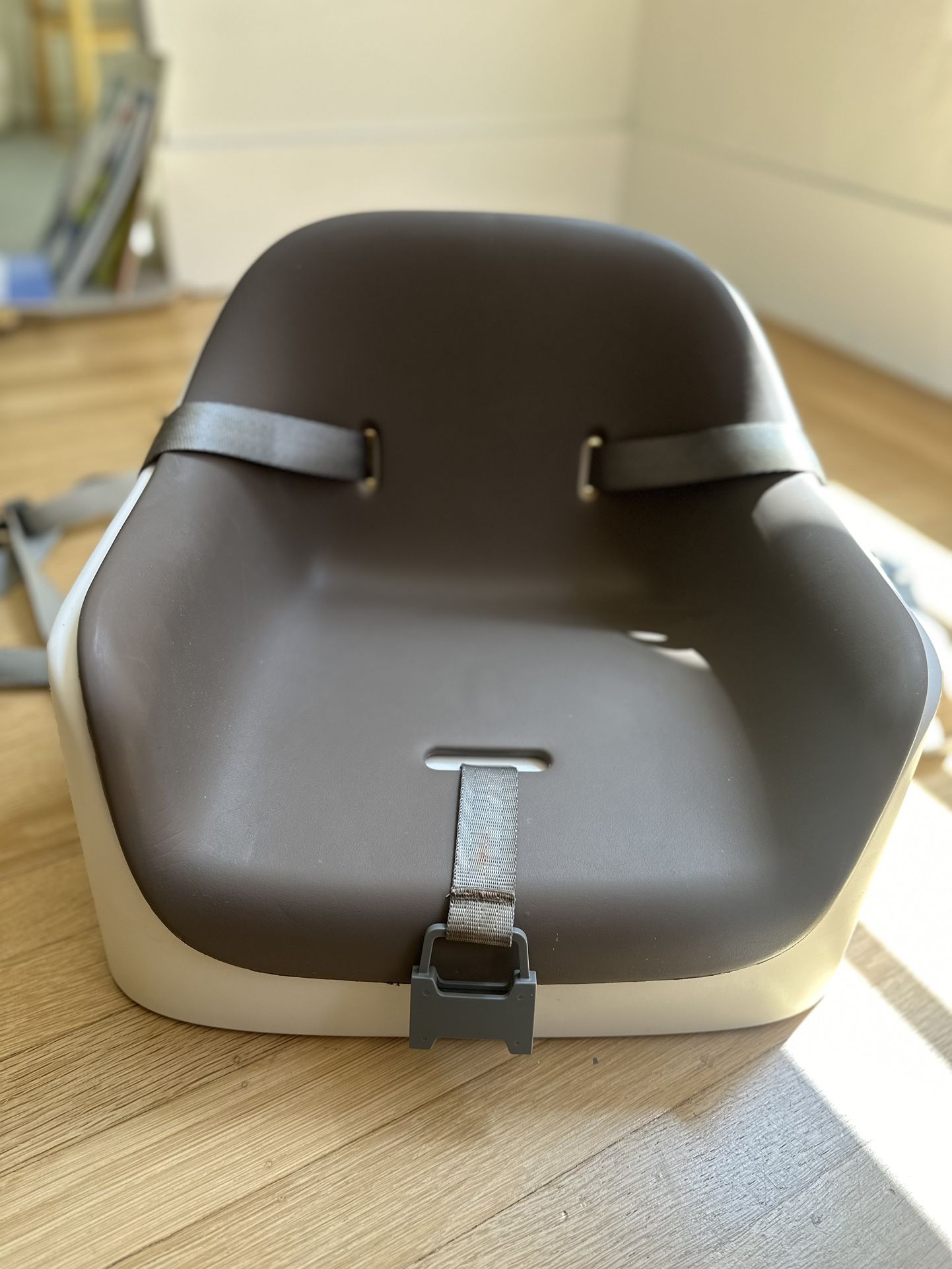 OXO Tot Nest Booster Seat - Brown