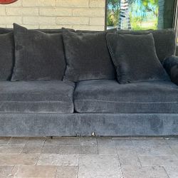 Couches / Sofas