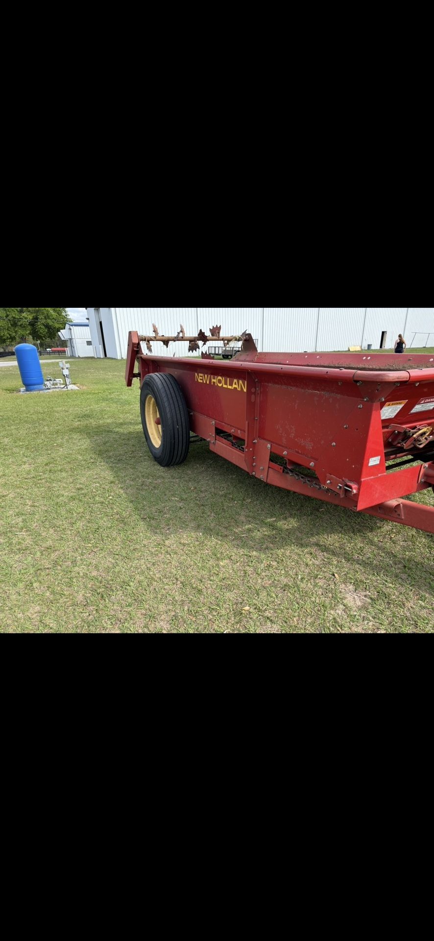 New Holland Manure Spreader