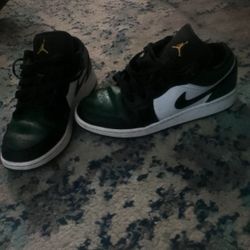 Jordan Dunks Low Top Youth Size 5.5