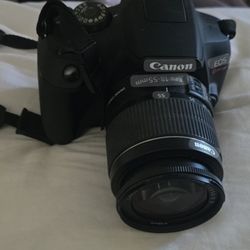 The Canon EOS 2000d Rebel T7 Dslr