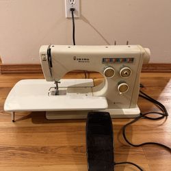 Viking Husqvarna 6020 Sewing Machine 