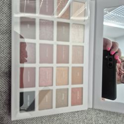 Morphe Madison Beer Eyeshadow Palette 