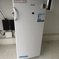 24” Medical Refrigerator with Digital Temp Control & Lock