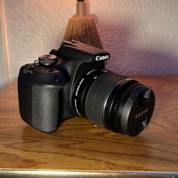 Canon EOS Rebel T7 DSLR photography camera 