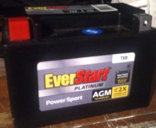 Brand New Everstart Platinum TX9 Motorcycle Battery