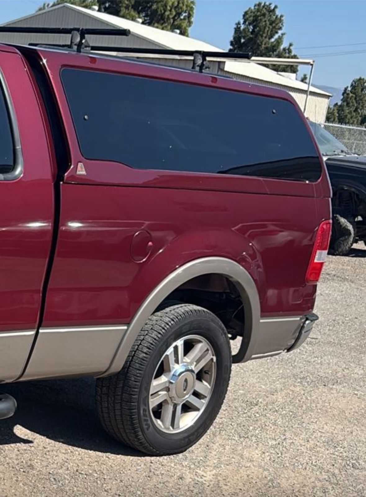 Leer Ford F150 Camper