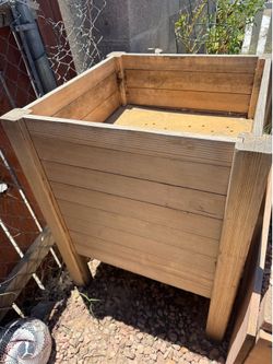 Wood planter