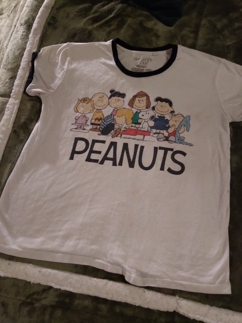 Peanuts Tshirt. Xl