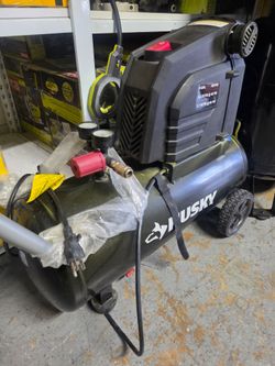 HUSKY CORDED 8 GALLON AIR COMPRESOR