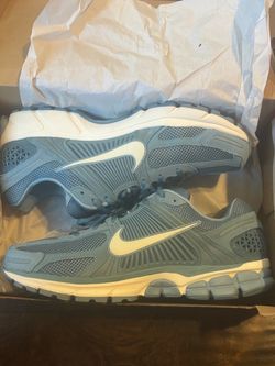 Nike Vomero 5