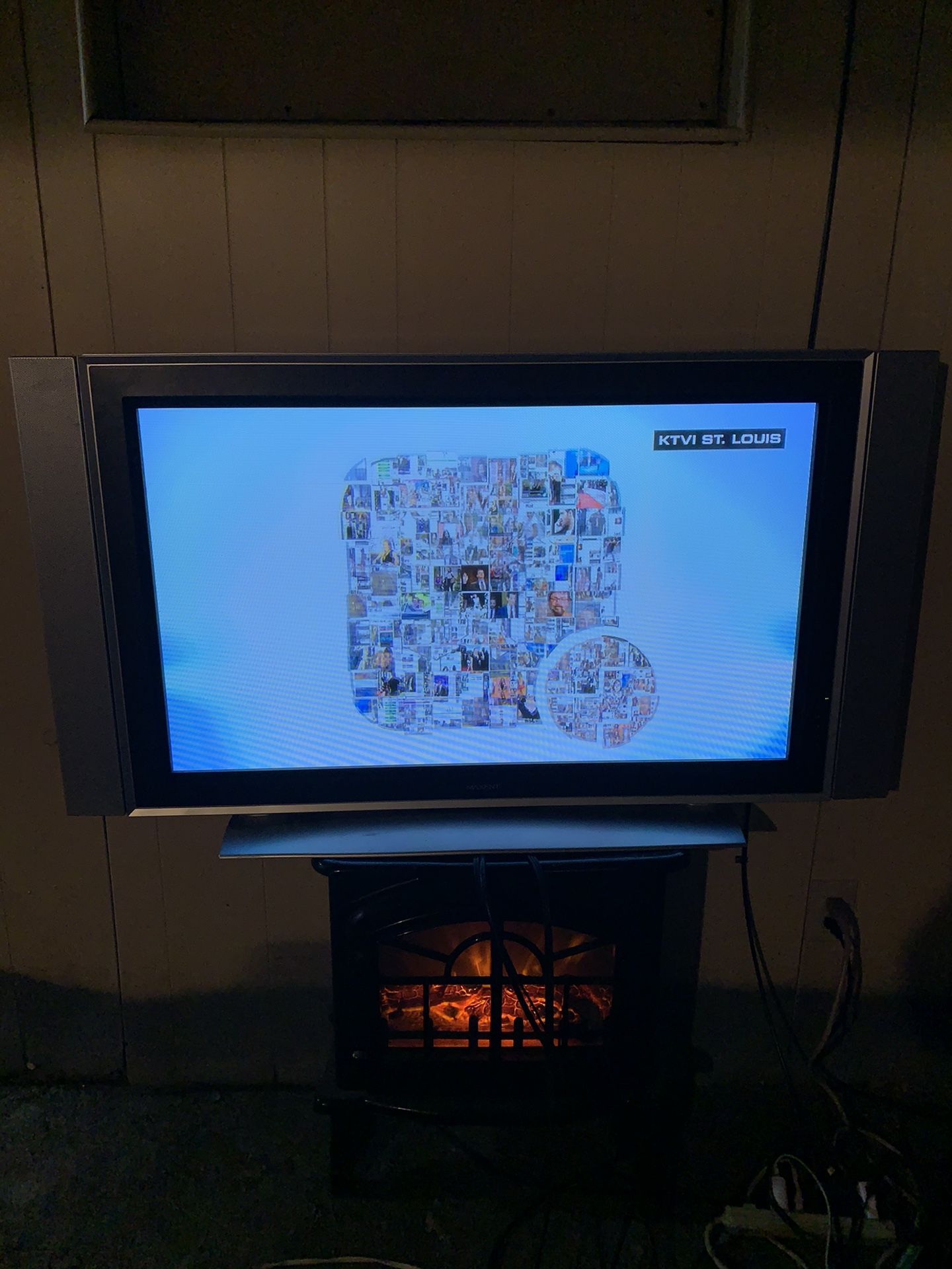43” plasma tv shows a wonderful picture no hdmi ports