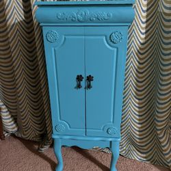 Solid Wood Jewelry Cabinet 