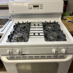 GE Gas/Electric Stove