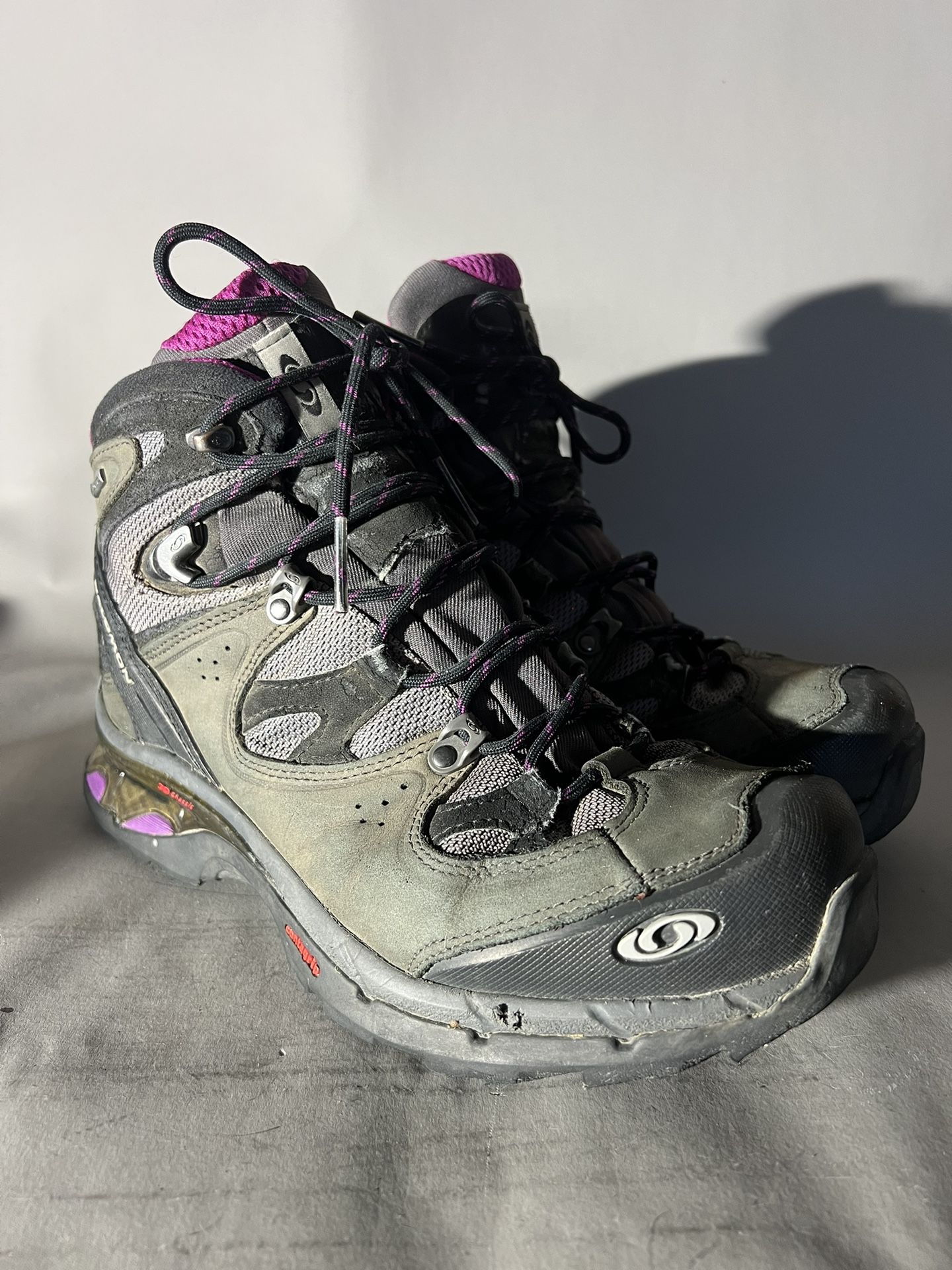 Salomon Hiking Boots Sz 9.5
