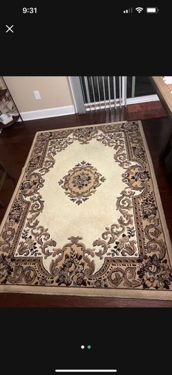 5.3 X 7.3 Ft. Rug
