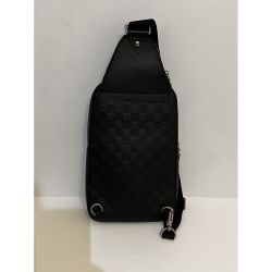 LOUIS VUITTON AVE SLING SOFT LEATHER BAG 