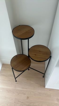 Tiered shelf